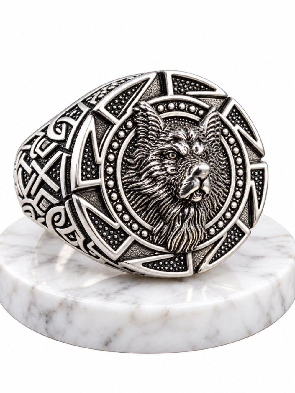 Silver Color Dog Had Ring Size 10